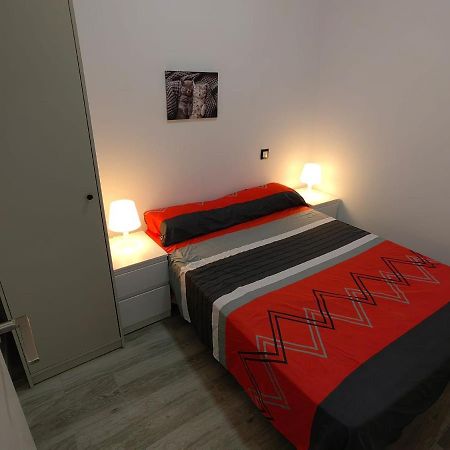 Alto 1D Apartment Madrid Bagian luar foto